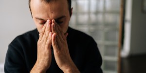 Como entender os pecados capitais e conseguir se libertar deles