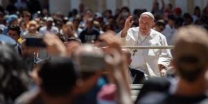 Antes da JMJ, Papa Francisco pede aos jovens que visitem um idoso