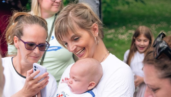 Ivana Vrdoljak e seu filho Roko