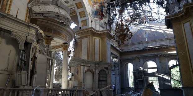 Catedral de Odessa destruída