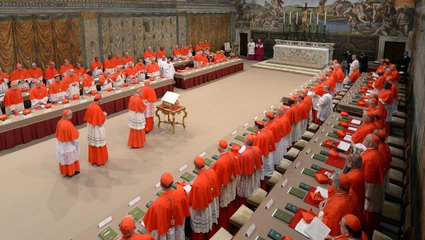 Cardeais no conclave de 2013, que elegeu o Papa Francisco