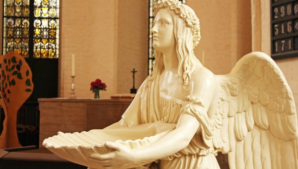 Fonte de água benta