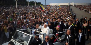 200 mil peregrinos recebem o Papa Francisco em Fátima