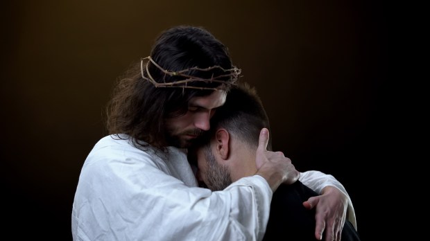Jesus abraça o pecador arrependido