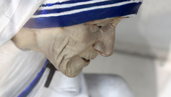 Corner Item Image - Madre Teresa cura noivo com 8 abscessos no cérebro
