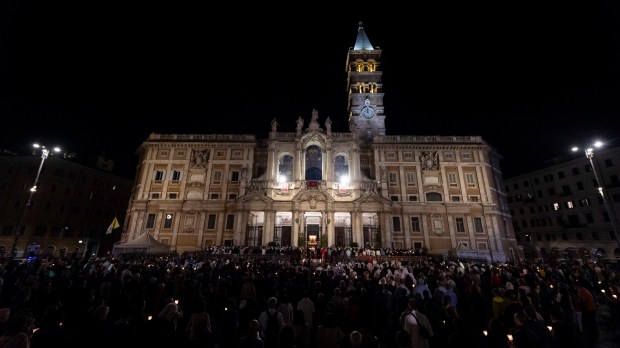 Rosary for Peace in the Holy Land presided over by Cardinal Vicar Angelo De Donatis at Santa Maria Maggiore in front of the icon of the Blessed Virgin Mary Salus Populi Romani