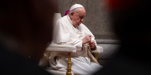 Por que é importante rezarmos pelo Papa Francisco?