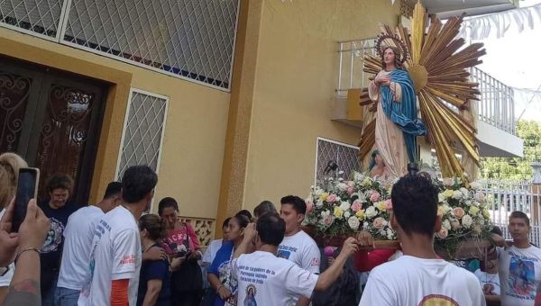 Corner Item Image - As diferenças que você pode encontrar quando vai a missa em outra  Igreja que não é a tua paróquia