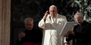 Papa afirma que é urgente formar homens capazes de relacionamentos saudáveis