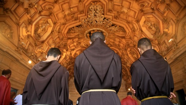 Hábitos franciscanos