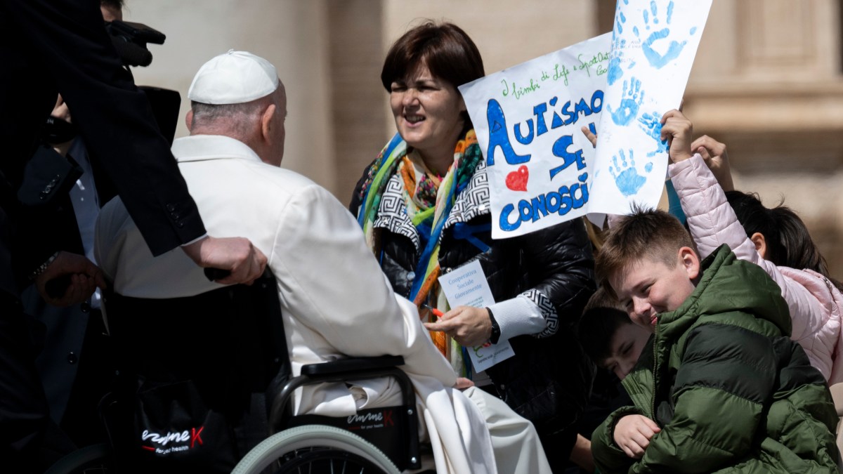 Pope Francis Autismo