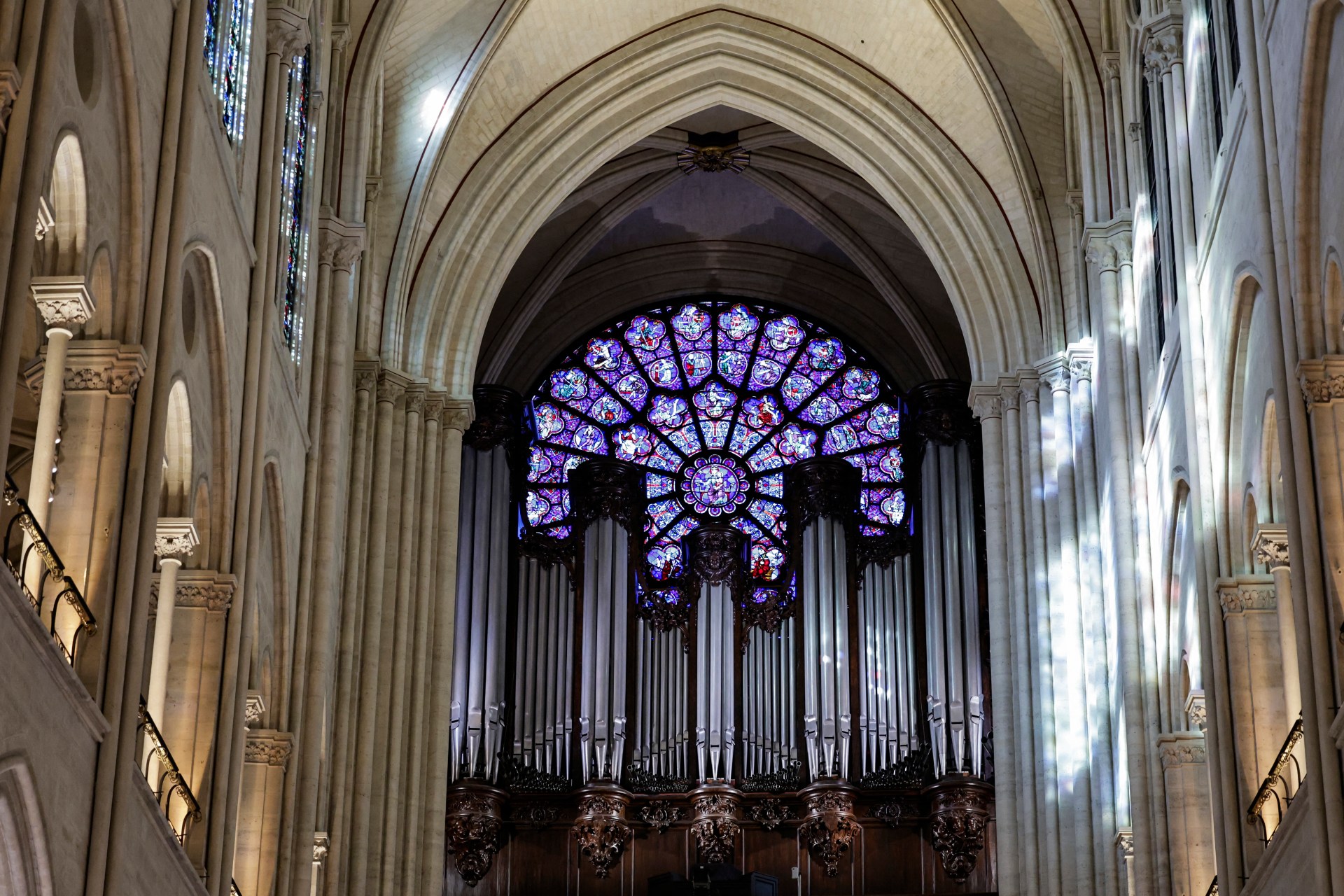 Interieur-Notre-Dame-de-Paris-3.jpg