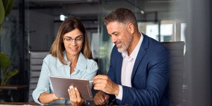 Uma boa ação para todos os dias: tratar bem os colegas de trabalho