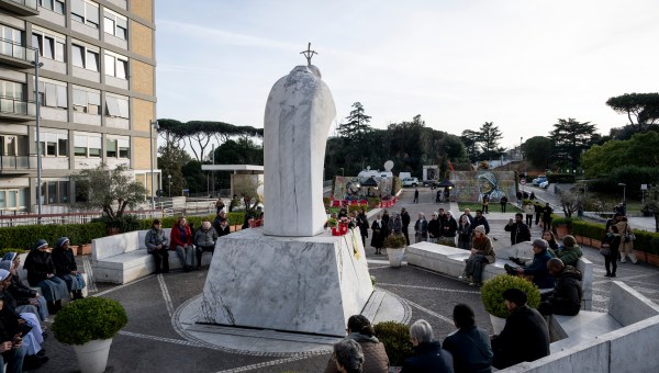 POPE-HEALTH-GEMELLI-HOSPITAL
