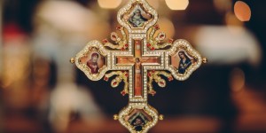 Qual o sentido do sinal da cruz?