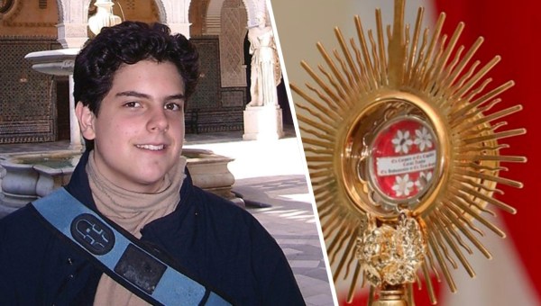 Corner Item Image - A pediatra que leva uma relíquia de Carlo Acutis para crianças doentes