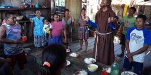 Na Amazônia brasileira um frade italiano compartilha suas provações