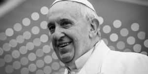 Um mês sem Francisco, nosso coração ainda chora e não te esquece