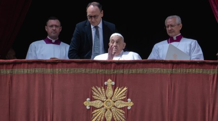 Enfermeiro no leito de morte do Papa Francisco dá mais detalhes de seus minutos finais