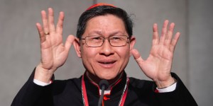 Como sofrer bem, sem perder a alegria: Conselhos do Cardeal Tagle