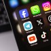 Proibição de redes sociais para menores: a aceleração global