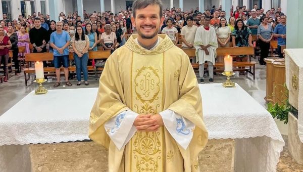 Corner Item Image - Padre Patrick, um caminho enfrentando a depressão 