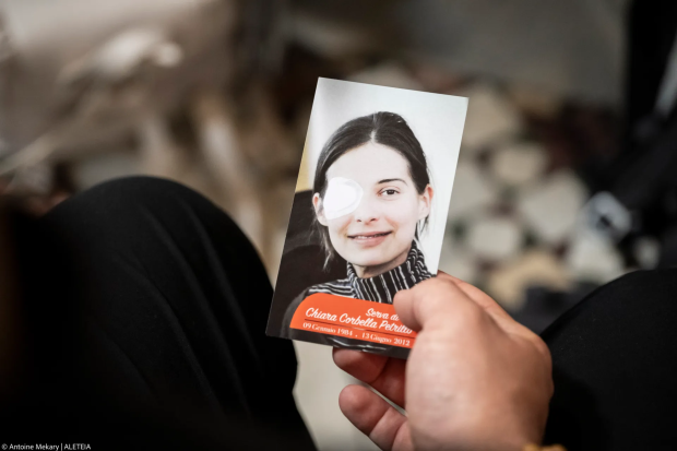 {"rendered":"Slide Chiara Corbella"}