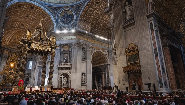Corner Item Image - A estratégia para um Vaticano mais verde: luzes Led na Basílica de São Pedro, entre outras.