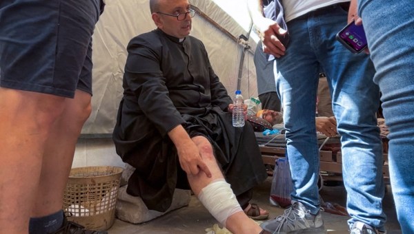 Corner Item Image - Gaza: 3 mortos, entre os feridos padre Romanelli, sacerdote argentino amigo de Papa Francisco