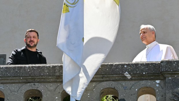 Rencontre entre Volodymyr Zelensky et le pape Léon XIV.