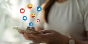 Redes sociais: cuidar para que seja um passatempo e não busca de fofoca da vida alheia