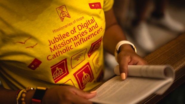 eucharistic-adoration-penitential-liturgy-jubilee-digital-missionaries -catholic-influencers