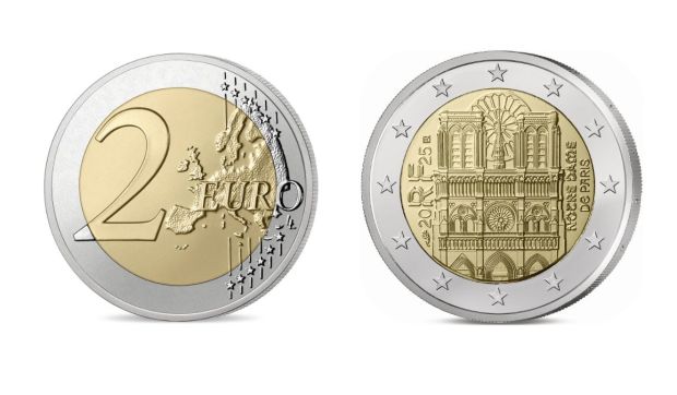 Corner Hero Image - Um milagre gótico que cabe no bolso