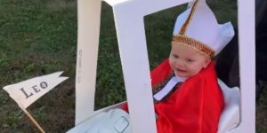 O pequeno “Papa Leão” encanta as redes sociais