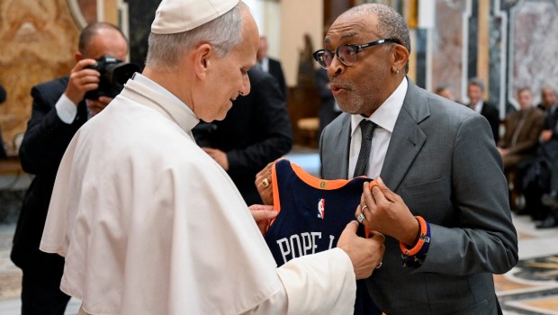 Spike lee giving Pope Leo XIV a custom New York Knicks jersey
