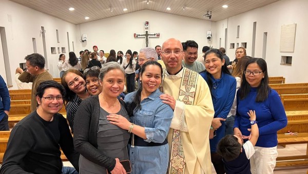 Corner Item Image - Padre Tomaž, padre na Groenlândia: “Não há garantias aqui”