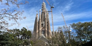 Sagrada Família é agora a igreja mais alta do mundo!