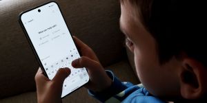 Leão XIV aponta dois grandes riscos dos “chatbots” para as crianças
