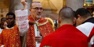Domingo de Ramos: Arcebispo Pizzaballa impedido de entrar no Santo Sepulcro
