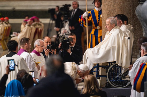 pope-leo-xiv-mass-lords-supper-holy-thursday