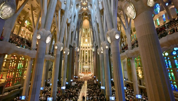 pope-leo-xiv--holy-mass-basilica-sagrada-familia-jesus-christ-tower-barcelona