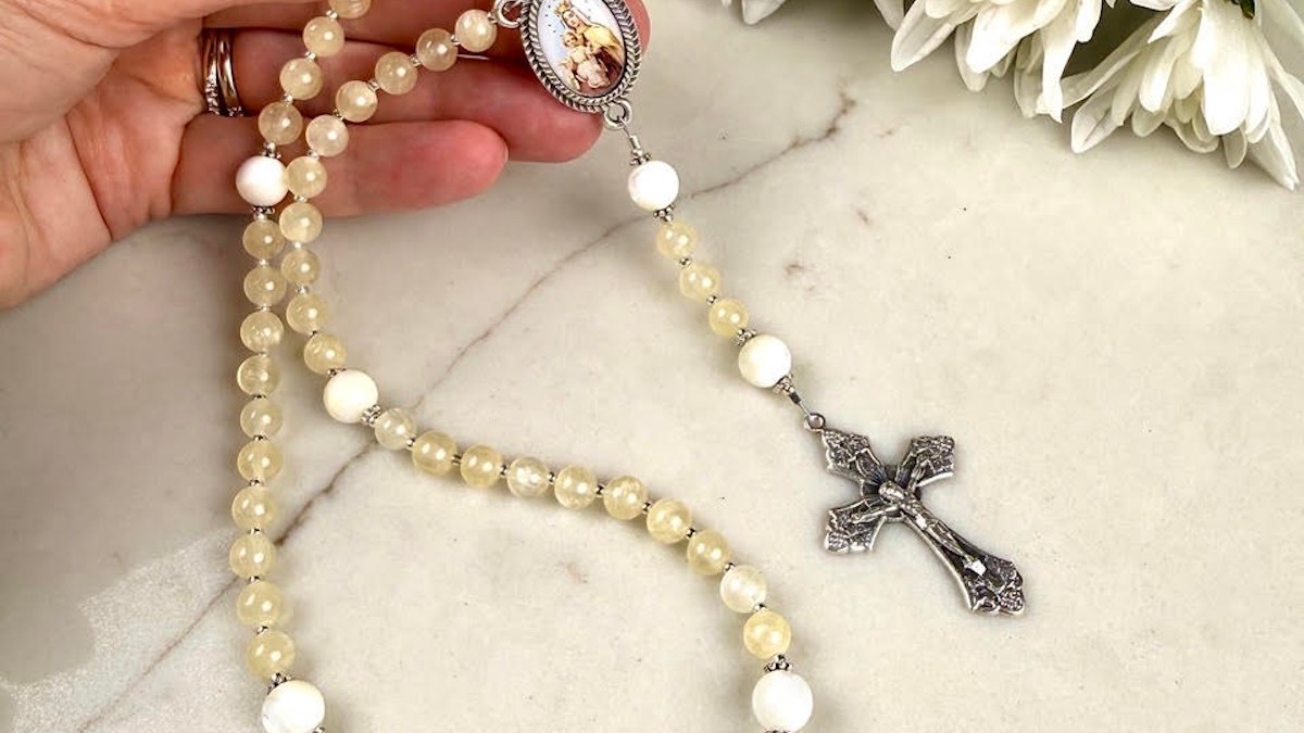 Rosary-Team4.jpg