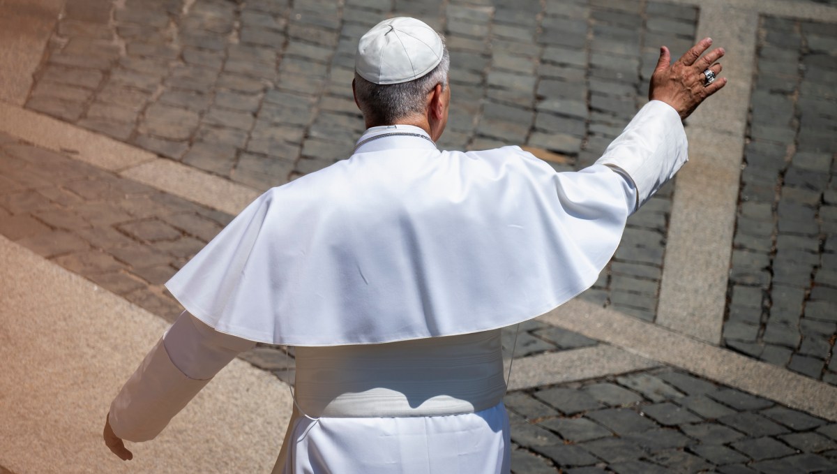 pope-leo-xiv-angelus-castel-gandolfo