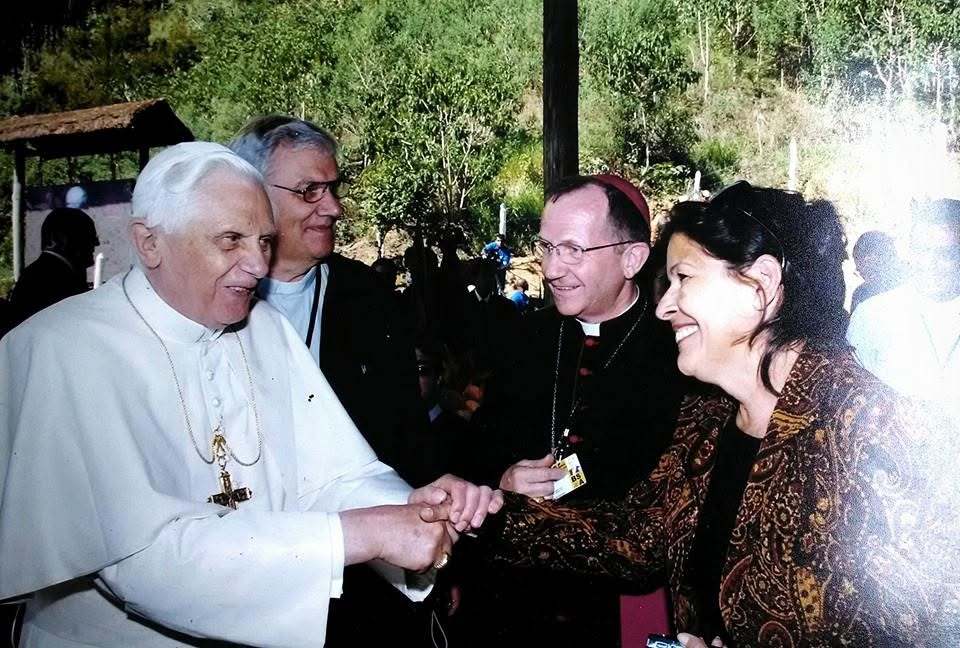 Lilia-Campelo-com-o-Papa-Bento-XVI.jpg