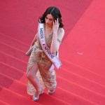 Miss Universo cantou com crianças para Nossa Senhora: “A emoção me tirou a fala”